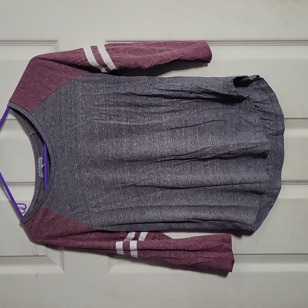 Charlotte russe, M, gray and red 3/4 tshirt